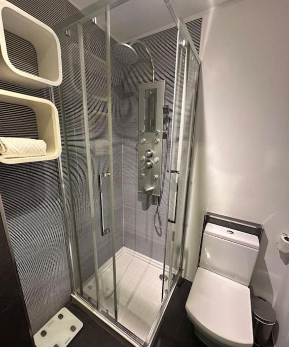 Renovado Com Ac, 2 Wc Completos, Terraco E Garagem Apartamento Porto Exterior foto