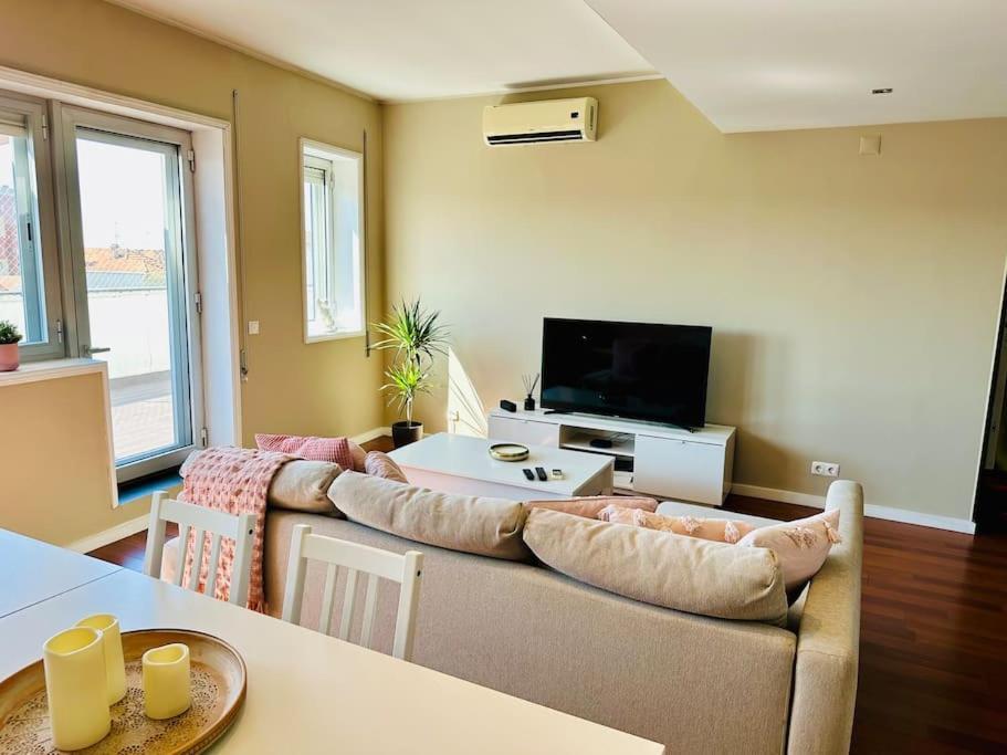Renovado Com Ac, 2 Wc Completos, Terraco E Garagem Apartamento Porto Exterior foto