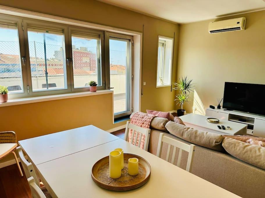 Renovado Com Ac, 2 Wc Completos, Terraco E Garagem Apartamento Porto Exterior foto